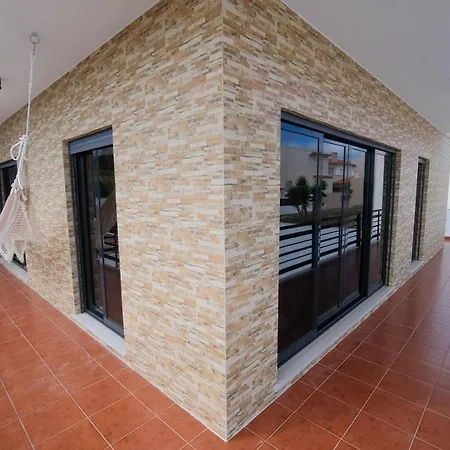 Pensión Pilar Beach Home Nazaré